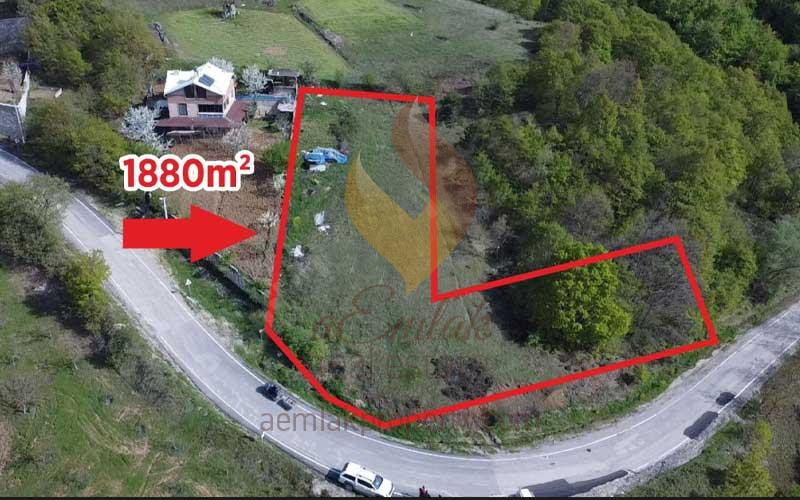 أرض مخصصة للأعمار و المنظر من الأحلام